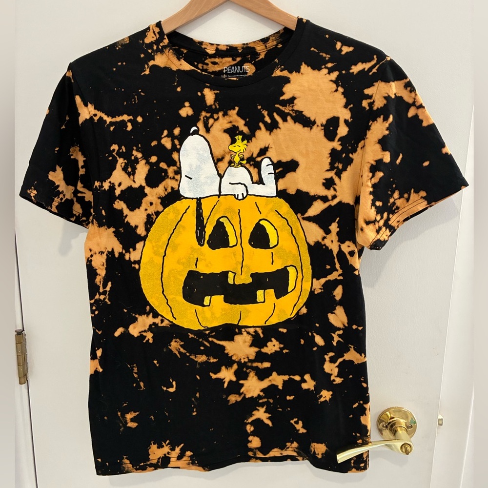 Peanuts Snoopy Halloween Black and Orange TieDye T-Shirt Unisex Medium